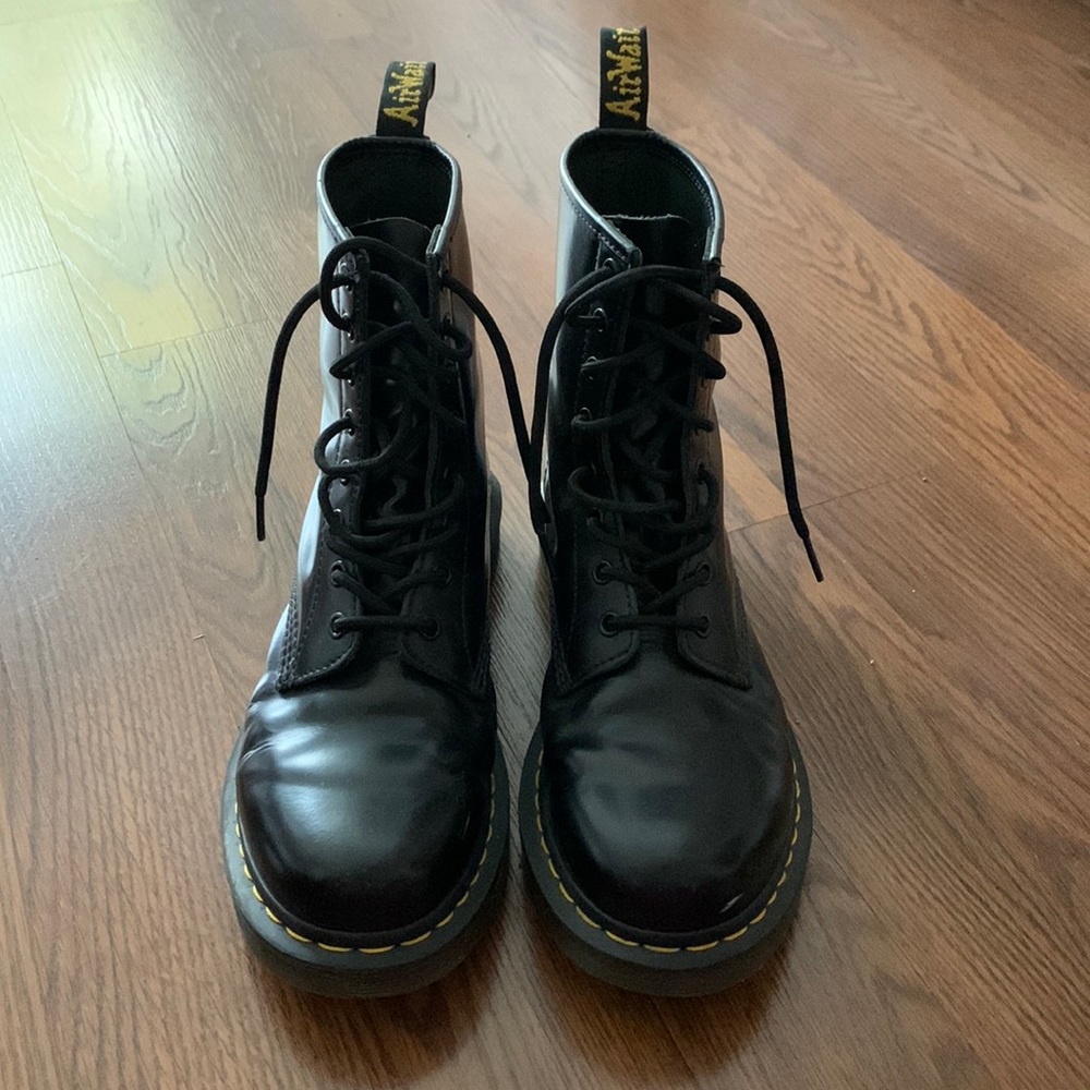 Dr. Martens 8 hole boots